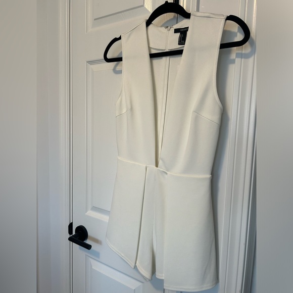 Other - Ivory plunge romper 🤍